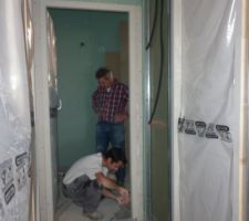 Portes couloir/chambres en place