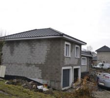 En attente des chenaux et des goutti&egrave;res