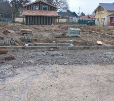 Préparation des murs de soubassement en vue du coulage de la dalle