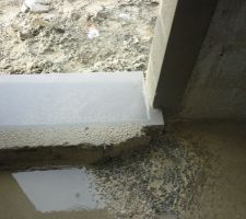 Mise en place des appuis de fenêtre et portes fenetres