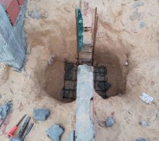 Pose d'une petite semelle en plus pour modifier la façade (travail mal fait)