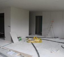 Le cellier et l'entr&eacute;e de la partie nuit