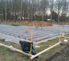 Pose des poutrelles et hourdis !