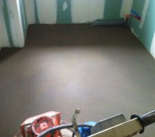 Chape en cours de réalisation. La salle de bain