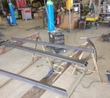 Conception verri&egrave;re en acier.