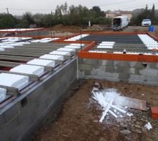 Pose du plancher : poutelles et hourdis KP1