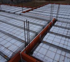 Pose du plancher : poutelles et hourdis KP1