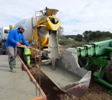 Coulage de la dalle (Entreprise Martins Lunel et Uni B&eacute;ton)