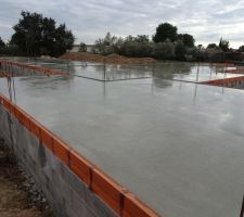 Coulage de la dalle (Entreprise Martins Lunel et Uni B&eacute;ton)