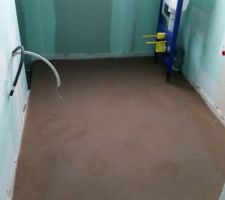 LA CHAPE VUE DE L ENTREE DE LA SALE DE BAIN