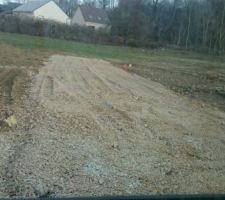 Chemin d'acc&egrave;s, fraichement fait.