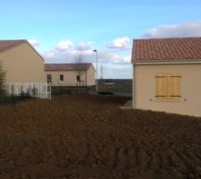 Vue sur le côté de la maison