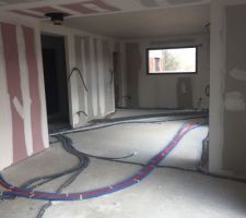 Isolation / cloisons / électricité / sanitaire