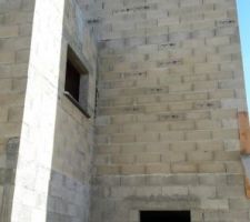 Vide sanitaire frauduleux &eacute;tant un sous-sol non d&eacute;clar&eacute; de 2M40 de hauteur.