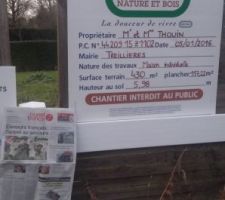Le panneau est mis en place