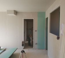 Sejour avec vue sur couloir vers zone nuit