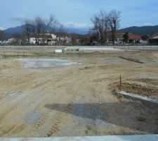 Vue de loin, future entr&eacute;e maison