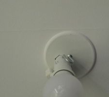 Fissure au plafond su salon :-(