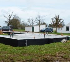 Mise en place de l'étanchéité du vide sanitaire