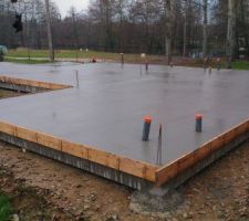 Dalle c&ocirc;t&eacute; chambre (tuyauterie pour sde et vasque)