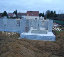 On profite du tas de terre pour prendre une photo en hauteur ...