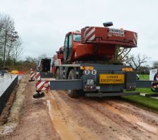 Arrivée de la grue