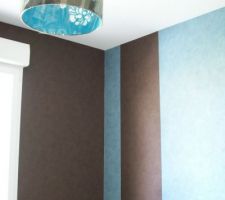 Le luminaire de la chambre 2.