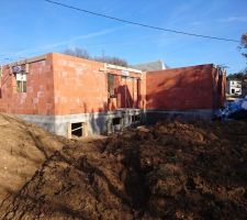 Elévation du RDC en brique bio'bric avec vue sur le côté terrasse