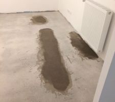 Rabotage de bosses et ragr&eacute;age sur la dalle du 1er &eacute;tage