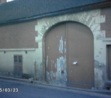 L'extérieur coté rue