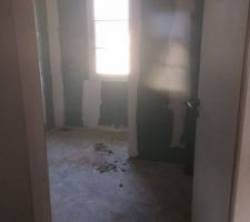 Cloison douche sdb de l'étage