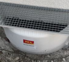 Courette anglaise + Grille pour accès VS