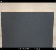 Échantillons de la cuisine, meubles chêne clair et plans de travail couleur ombre (Gris foncé)