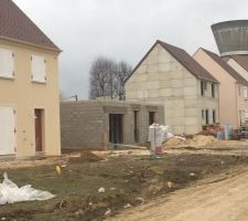 La vue de notre maison parmis les autres maisons du lotisements