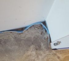 Chape mal posée dans un angle.