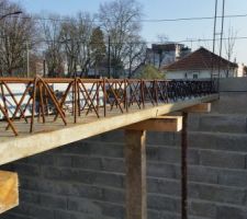 D&eacute;tail de l'une des poutres retrouss&eacute;es! Vivement la reprise!