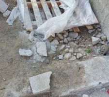 Encore du bazar! Pourtant, je les avais trouvé plutôt propre sur le montage du vide sanitaire!