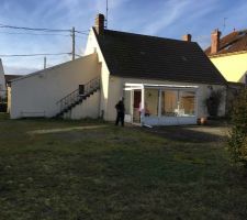 Petite maison qu'on va habit&eacute; lentps de la construction du plain pied