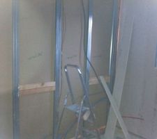Début des renforts pour meuble de SDE suspendus