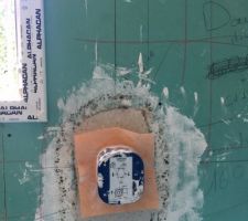 Petit ou gros soucis sur les murs au niveau de la salle de bain... moisissure comme Lora06