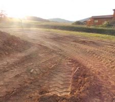 Vue que nous aurons de la maison car la photo a été prise de notre terrain avec la direction de celle-ci.( implantation)