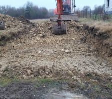 Ouverture de la bute pour &eacute;tude de sol et acc&egrave;s chantier