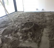 Coulage de la dalle de r&eacute;agr&eacute;age