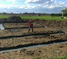 Mercredi ça y est les fondations ont été coulées.