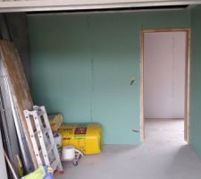 Garage 
(dans le futur se sera le salon)