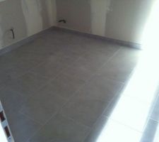14 septembre : carrelage chambre du bas fini