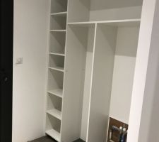 R&eacute;alisation de l'am&eacute;nagement du placard de l'entr&eacute;e