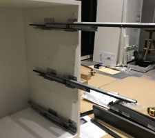 Montage des coulisses Hettich pour les tiroirs de cuisine