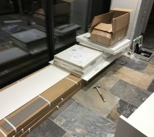 Arriv&eacute;e des caissons de la cuisine