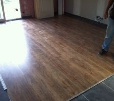 14 septembre : parquet du salon pos&eacute;